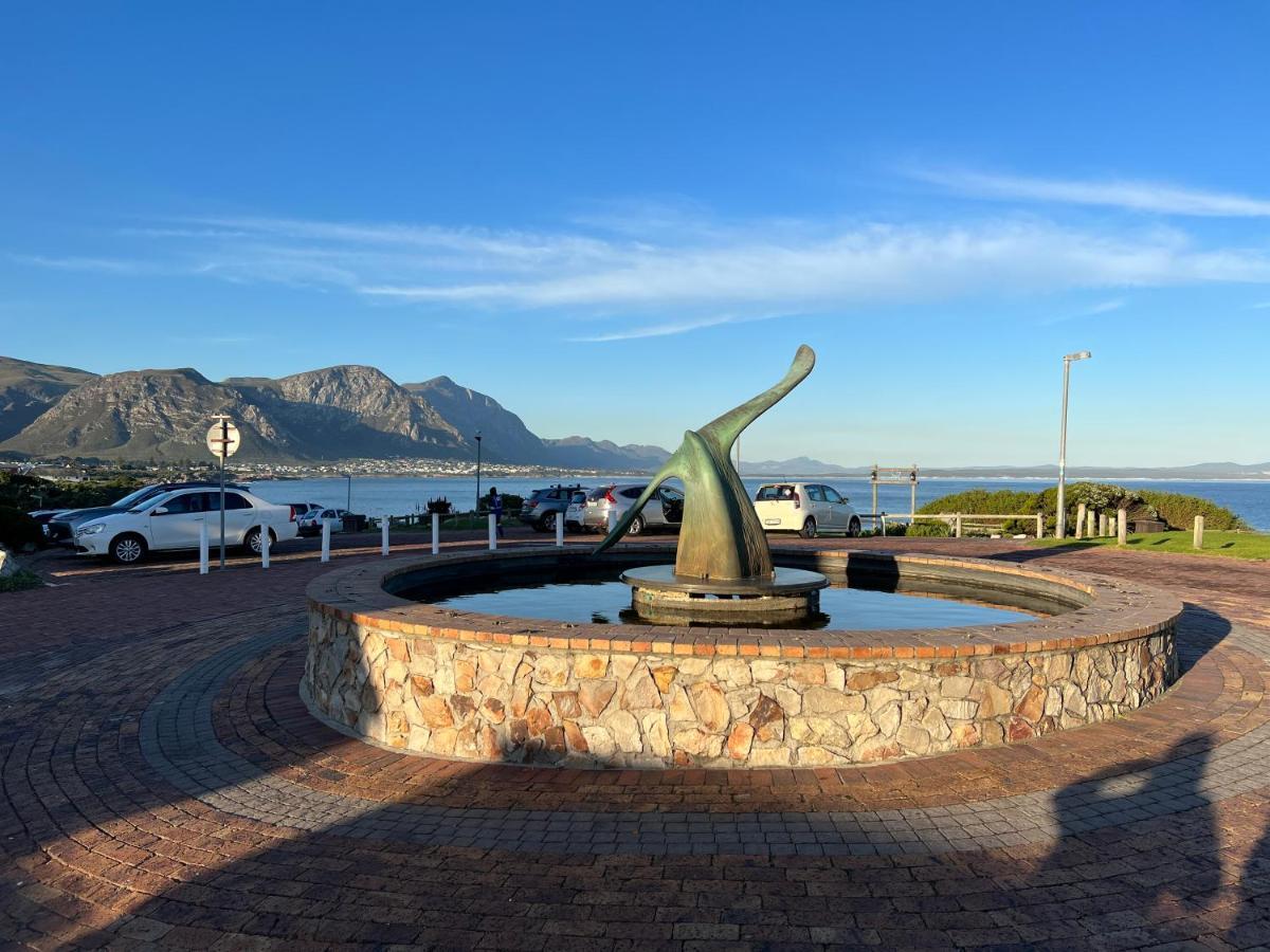 Hermanus Waterfront Apartment No 17 Bagian luar foto
