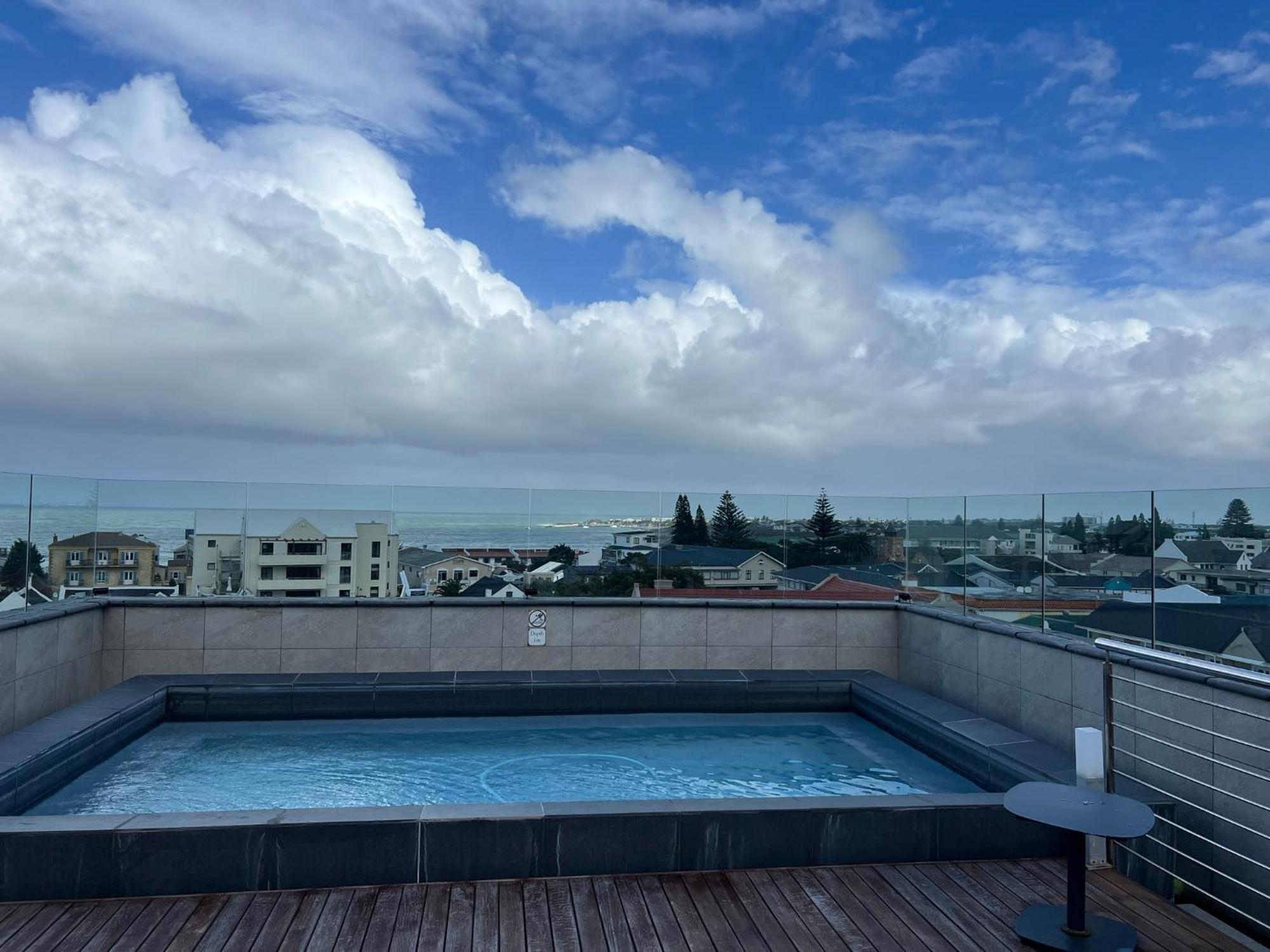 Hermanus Waterfront Apartment No 17 Bagian luar foto